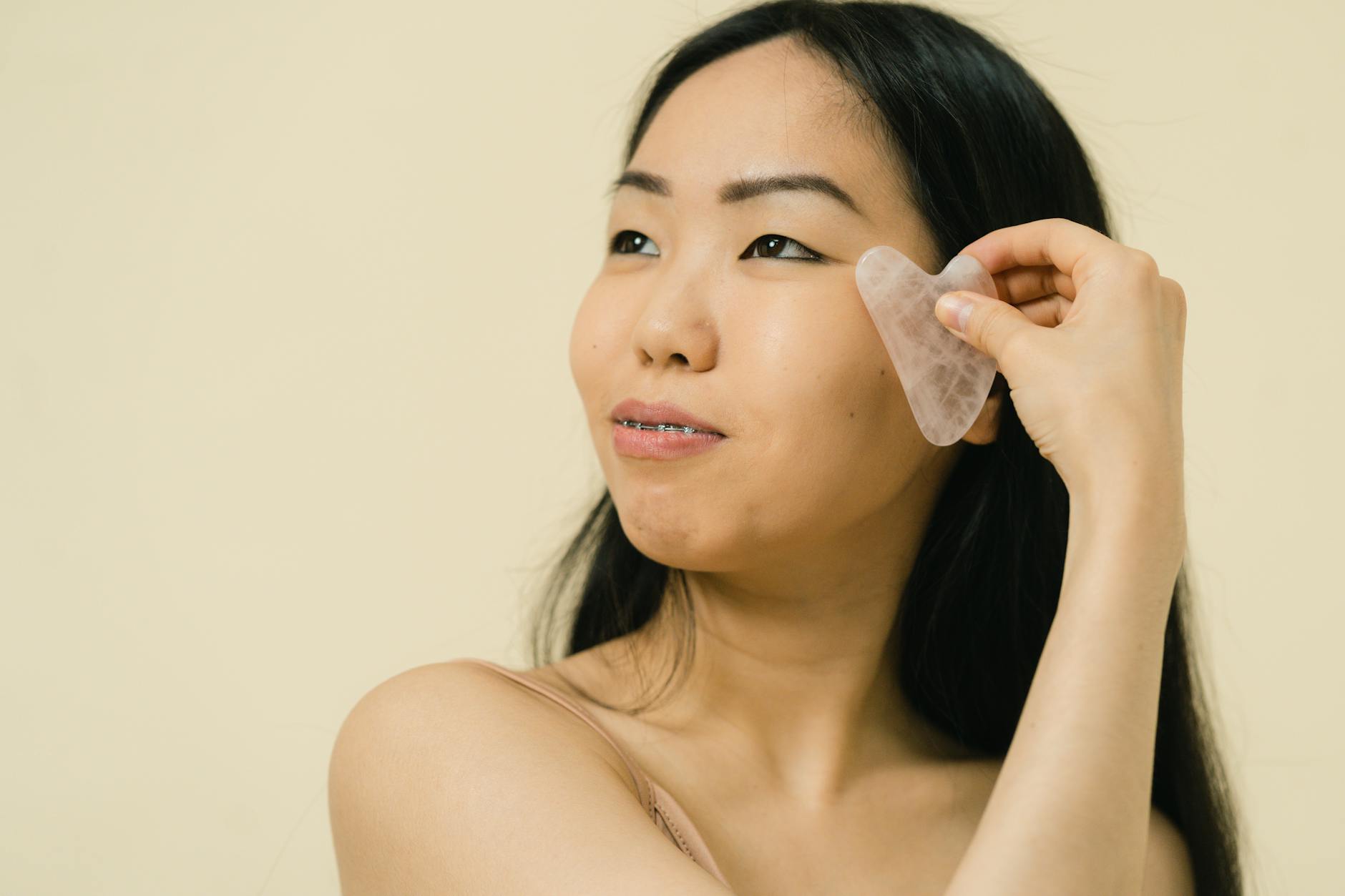 Small Face Therapy V-shape treatment at Beautymii